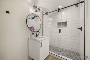 17810 N Rim Dr, Leander, TX 78641 - Photo 10