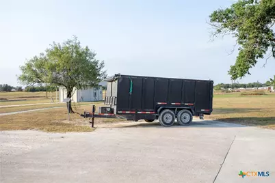 400 Warehouse Road, Victoria, TX 77905 - Photo 18
