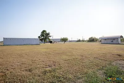 400 Warehouse Road, Victoria, TX 77905 - Photo 16