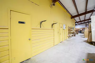 400 Warehouse Road, Victoria, TX 77905 - Photo 38