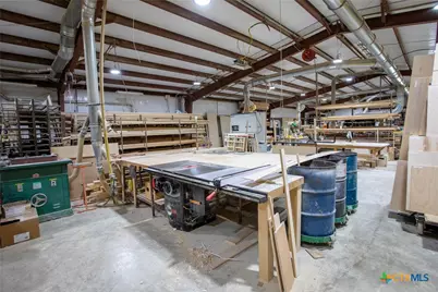 400 Warehouse Road, Victoria, TX 77905 - Photo 34