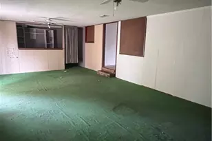 728 W Franklin St, Goliad, TX 77963 - Photo 16