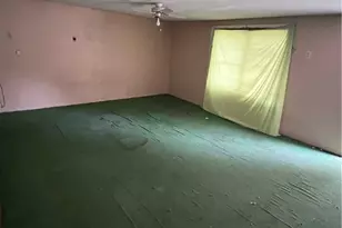 728 W Franklin St, Goliad, TX 77963 - Photo 14