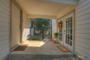 2198 Lakeshore Dr, Canyon Lake, TX 78133 - Photo 8