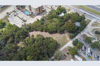 1322 N Interstate 35, San Marcos, TX 78666 - Photo 2