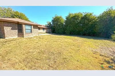 902 Holly Street, Copperas Cove, TX 76522 - Photo 22