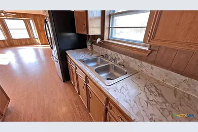 902 Holly Street, Copperas Cove, TX 76522 - Photo 6