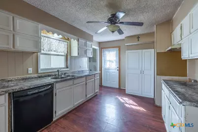 3300 State Highway 95, Shiner, TX 77984 - Photo 16