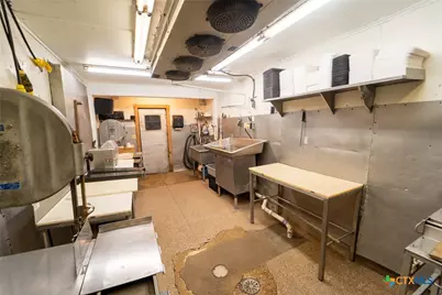 1302 E Crestwood Drive, Victoria, TX 77901 - Photo 40