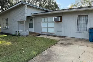 1421 Justice Dr, Port Lavaca, TX 77979 - Photo 2