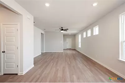 240 Alcatraz Loop, Jarrell, TX 76537 - Photo 16