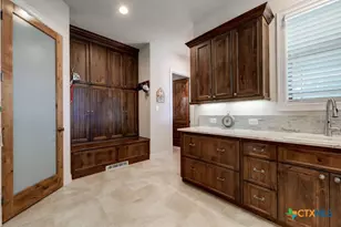 2420 Bolton Rd, Marion, TX 78124 - Photo 6