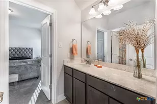 306 Pulitzer Dr, Hutto, TX 78634 - Photo 44