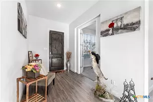 306 Pulitzer Dr, Hutto, TX 78634 - Photo 4