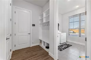 306 Pulitzer Dr, Hutto, TX 78634 - Photo 8