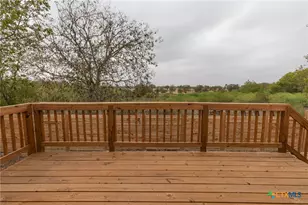 1123 Ainsworth St, Gonzales, TX 78629 - Photo 14