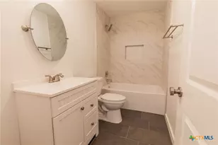 1123 Ainsworth St, Gonzales, TX 78629 - Photo 12