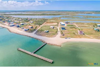 15 E 22nd Street, Port Lavaca, TX 77979 - Photo 4