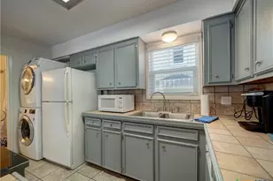 15201 Leeward Dr, Corpus Christi, TX 78418 - Photo 34