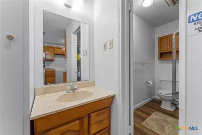 824 S Main Street, Belton, TX 76513 - Photo 32