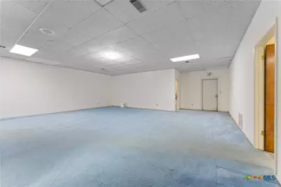 824 S Main Street, Belton, TX 76513 - Photo 26