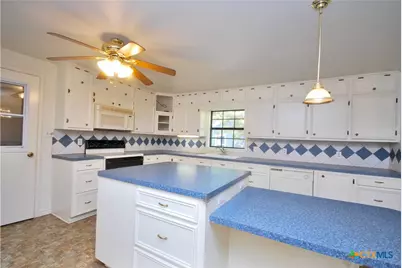 171 Fm 2616, Hallettsville, TX 77964 - Photo 10