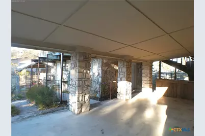 503 E Avenue G, Lampasas, TX 76550 - Photo 2