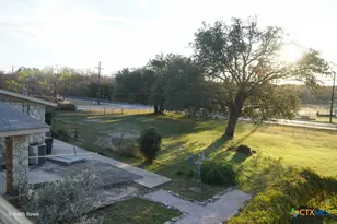 503 E Ave G, Lampasas, TX 76550 - Photo 24