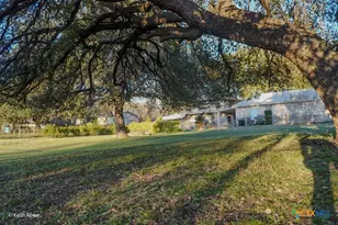 503 E Ave G, Lampasas, TX 76550 - Photo 26