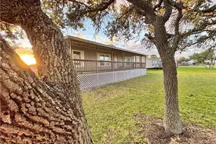 55 Scarlett St, Port O'Connor, TX 77982 - Photo 4