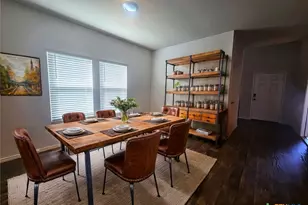 916 Armadillo Dr, Seguin, TX 78155 - Photo 2