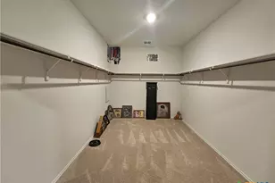 916 Armadillo Dr, Seguin, TX 78155 - Photo 10