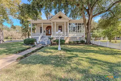 524 Saint Peter Street, Gonzales, TX 78629 - Photo 1