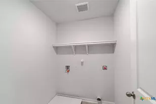 1224 Marvin Grv, Seguin, TX 78155 - Photo 14