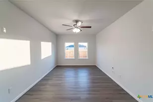 1224 Marvin Grv, Seguin, TX 78155 - Photo 2