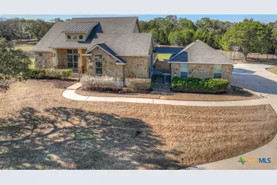 957 Santa Cruz, New Braunfels, TX 78132 - Photo 2