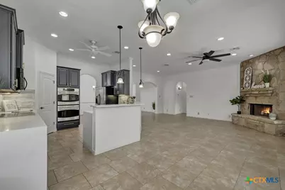 957 Santa Cruz, New Braunfels, TX 78132 - Photo 10