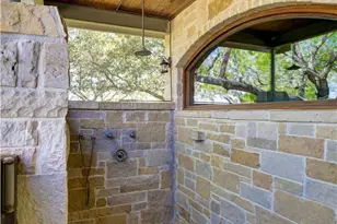 1110 County Rd 103, Runge, TX 78151 - Photo 40