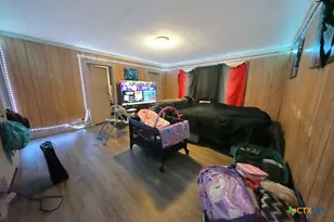 107 S Crockett, Cameron, TX 76520 - Photo 6