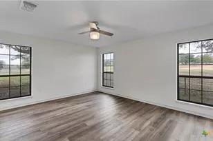 2569 Co Rd 443, Waelder, TX 78959 - Photo 26