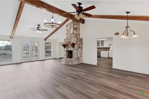 2569 Co Rd 443, Waelder, TX 78959 - Photo 12