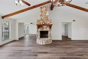 2569 Co Rd 443, Waelder, TX 78959 - Photo 10