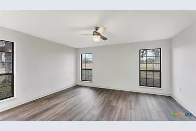 2569 County Road 443, Waelder, TX 78959 - Photo 28