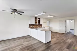 2569 Co Rd 443, Waelder, TX 78959 - Photo 18