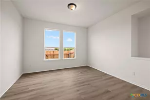 722 Ryan St, Belton, TX 76513 - Photo 14