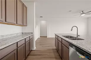 722 Ryan St, Belton, TX 76513 - Photo 12