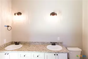 121 Lost Pnes Ln, Marion, TX 78124 - Photo 10