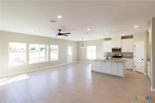 121 Lost Pnes Ln, Marion, TX 78124 - Photo 2