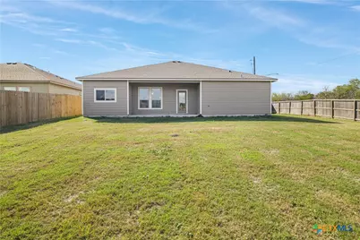 2010 Seguin Avenue, Victoria, TX 77901 - Photo 24