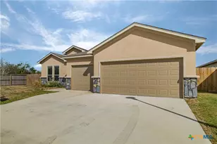 2010 Seguin Ave, Victoria, TX 77901 - Photo 2